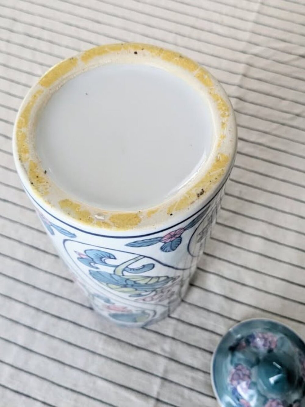 Vintage Ceramic Jar or Vase With Lid - Picture 3 of 3
